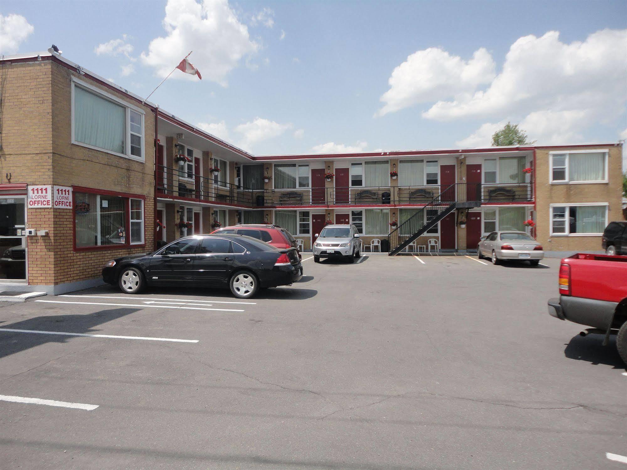 Imperial Fireside Inn Sudbury Dış mekan fotoğraf