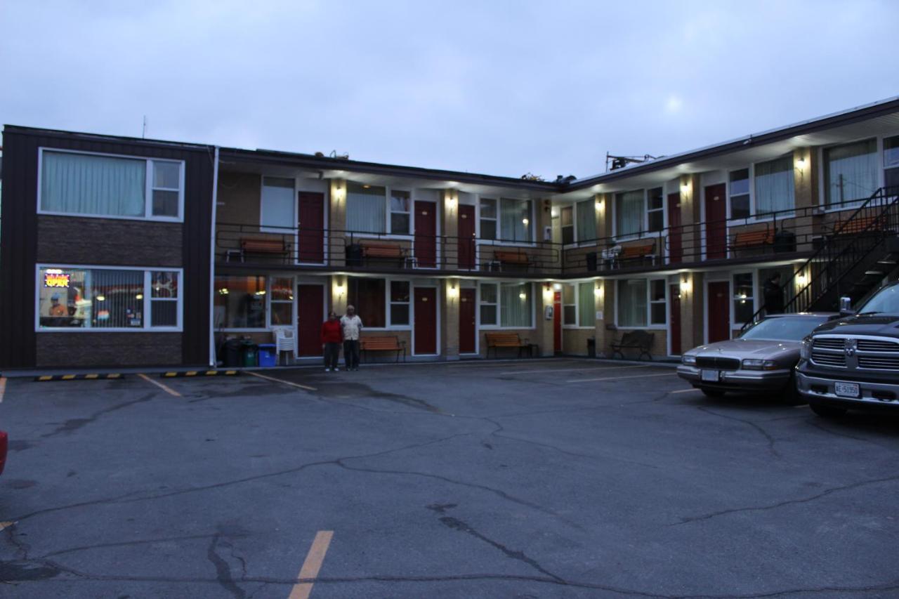 Imperial Fireside Inn Sudbury Dış mekan fotoğraf