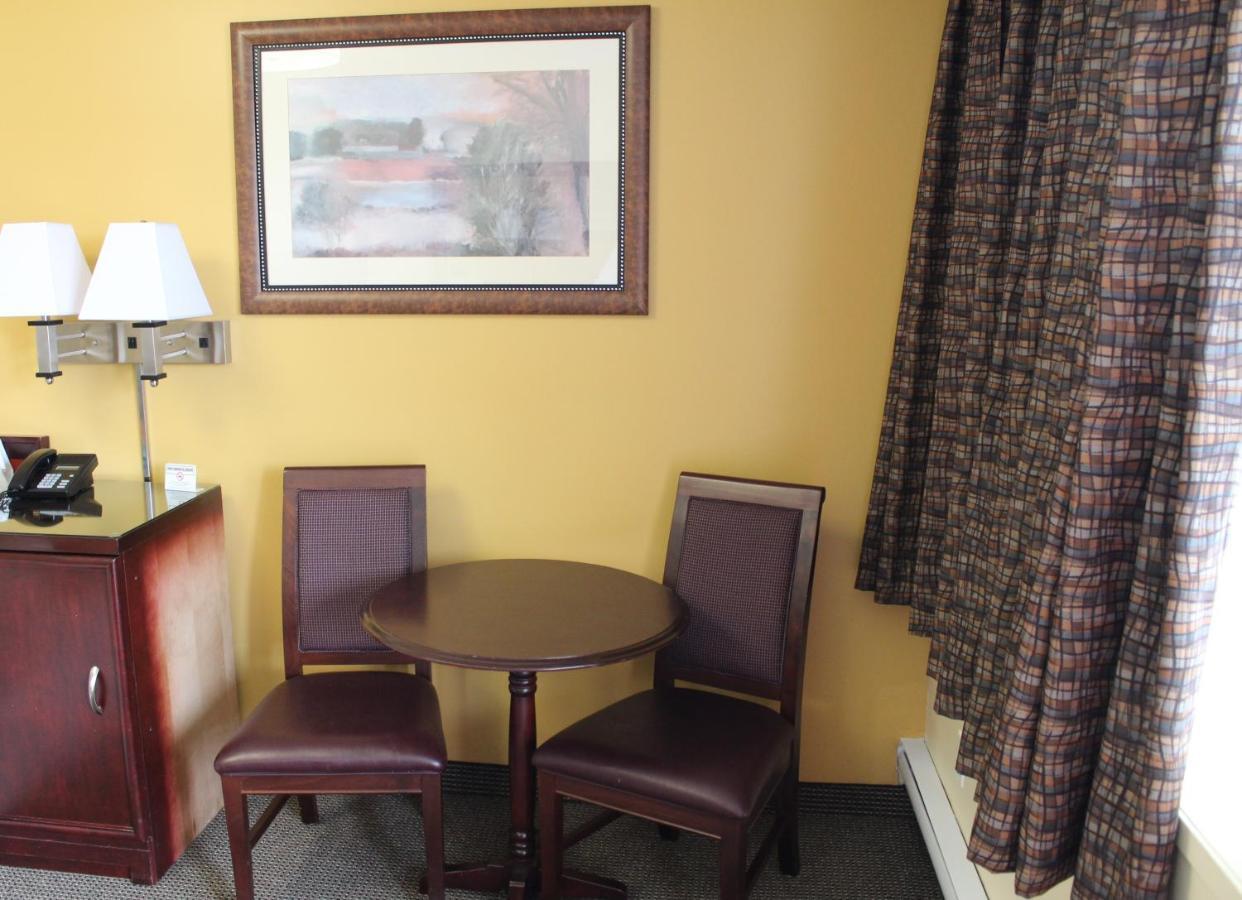 Imperial Fireside Inn Sudbury Dış mekan fotoğraf